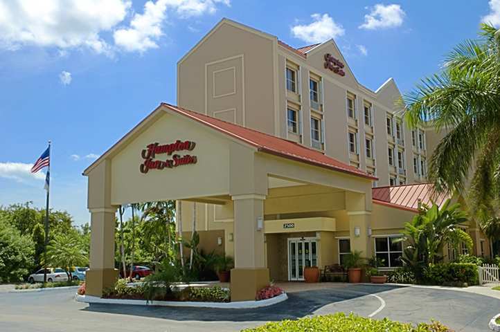 Hampton Inn & Suites Fort Lauderdale Airport Hollywood Exterior photo