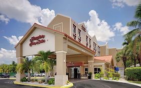 Hampton Inn & Suites Fort Lauderdale Airport